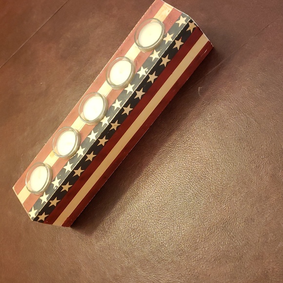 Coldwater Creek Patriotic Candle Holder with Stars and Stripes - Picture 7 of 11